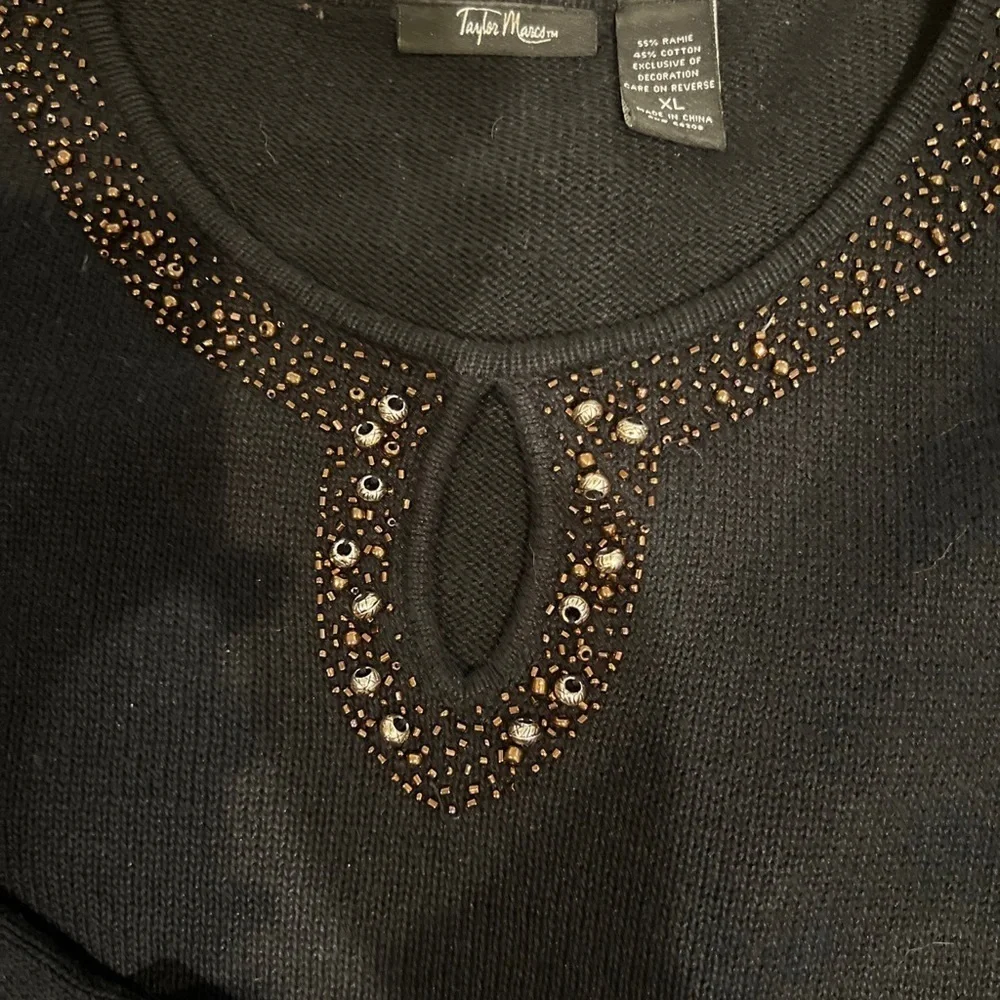 Taylor Marcs Sweater - XL. - Picture 2 of 3